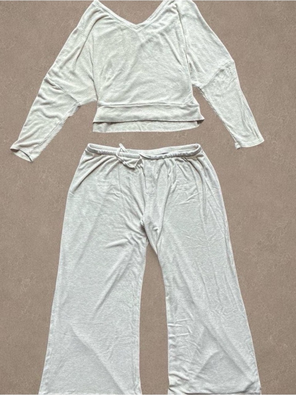 Auden Soft Off-Shoulder Cream Ribbed Lounge Set